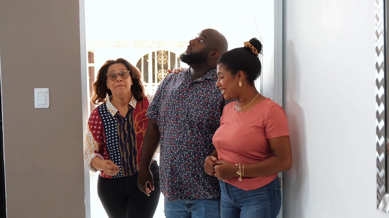 La suegra le abrió las puertas de su casa… y él quiso quedarse con todo, incluso sin su esposa.