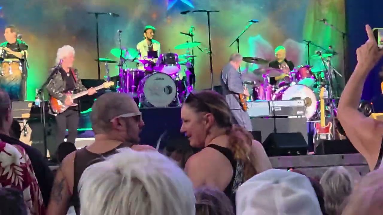 Land Down Under - Ringo Starr and Allstar Band Bpt, CT 6/12/25