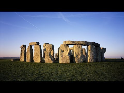 Stonehenge, Windsor Castle and Bath Day Trip from London