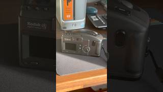 You use WHAT to view pictures taken by your old camera? Yup! A PDA!