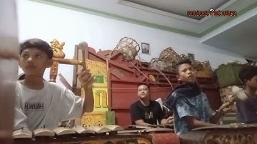 ayo ngguyu...latihan karawitan sanggar Wahyu Budoyo