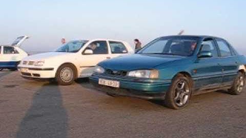 VW Golf IV 1.6i SR 8V vs. Hyundai Lantra II. 1.6 16V