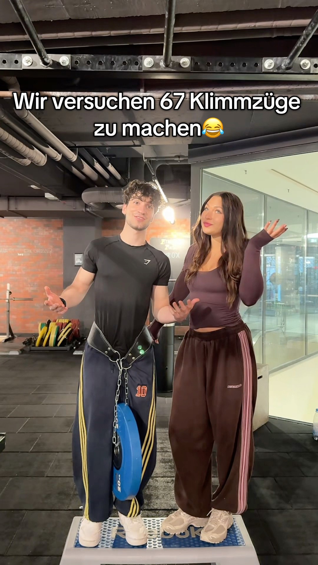 Lucy and I do 67 pull-ups 😂 - YouTube