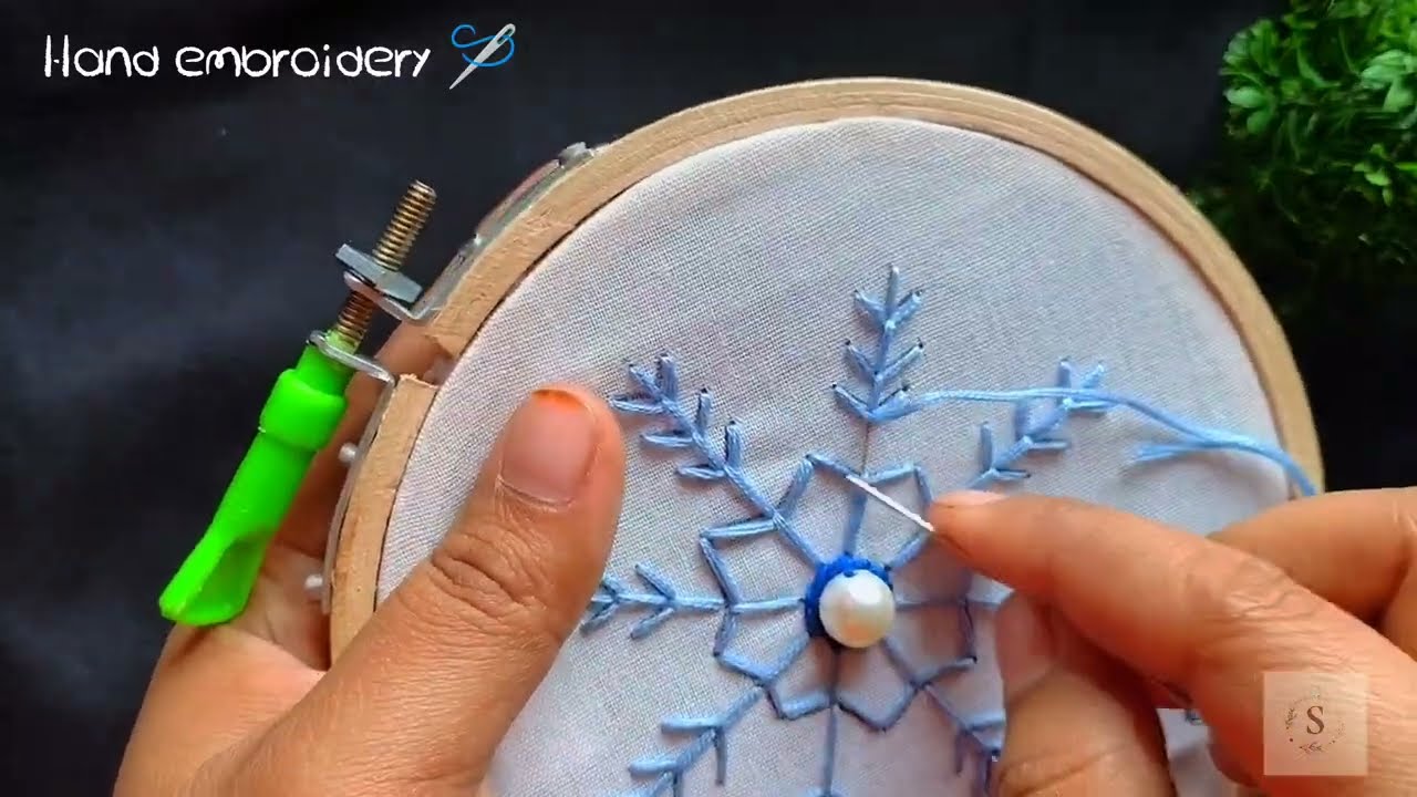 Beautiful hand embroidery 🪡#viral #viralvideo #video #embroidery #handembroidery #stitch #stitching 
