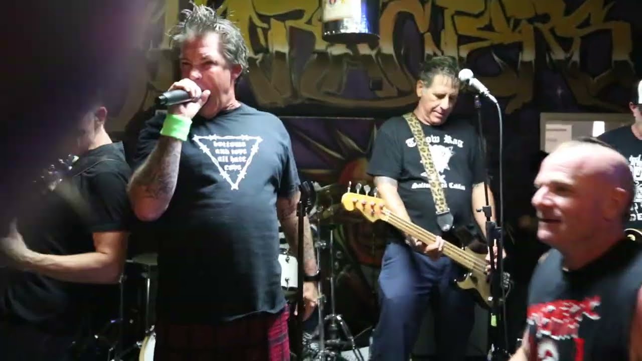 Infamous Stiffs at Characters Sportsbar 9/2/2022