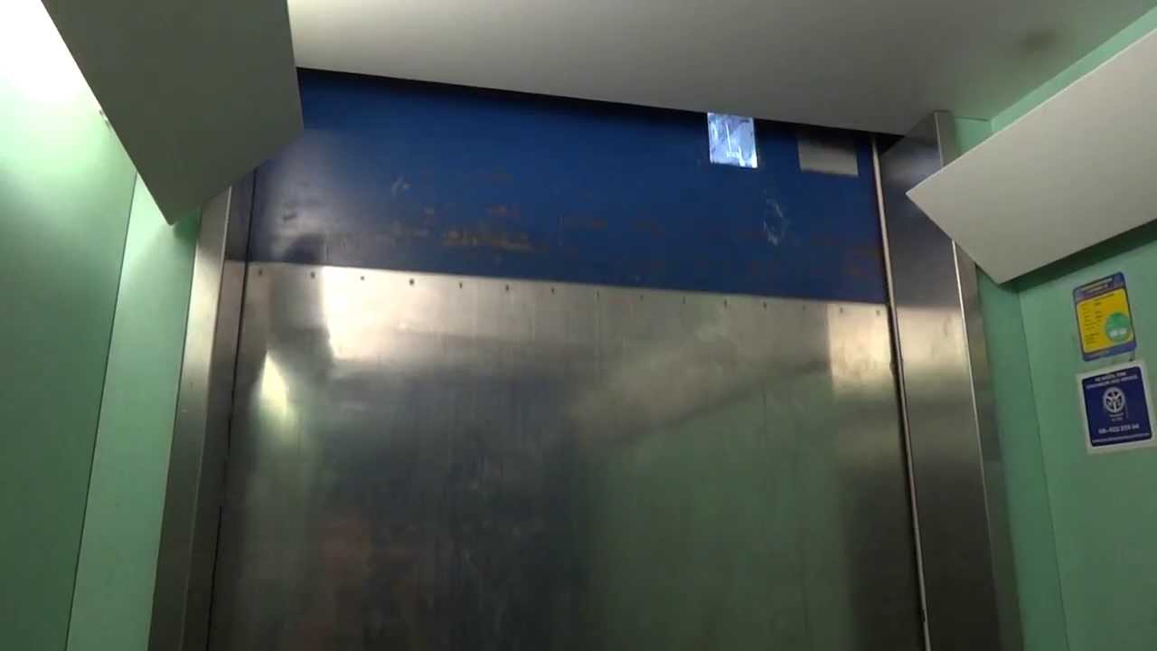 DEVE (mod. by: KONE) Holeless Hydraulic elevator @ Brandbergens Centrum, Tyresö, Sweden.