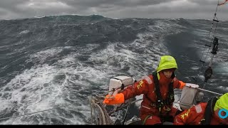 Hows Southern Ocean Like? Explorer Surfing The Southern Ocean Can S Boats Handle It?