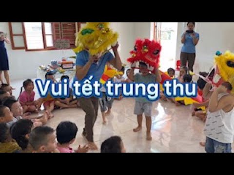 Bé vui tết trung thu 8/2021