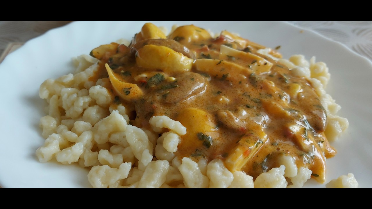 Tojás pörkölt készült.