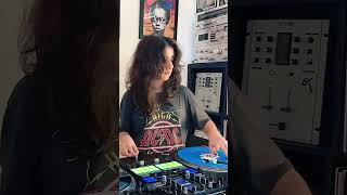 Real Hip-Hop 🎚️🔥 #scratch #dj #scratching #hiphop #turntable #djmichelle #scratchdj #vinyl