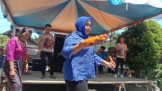 Parumaen na pogos cover Gardana serasi trio dohot ayyah tercinta nami jo dongan nami marende