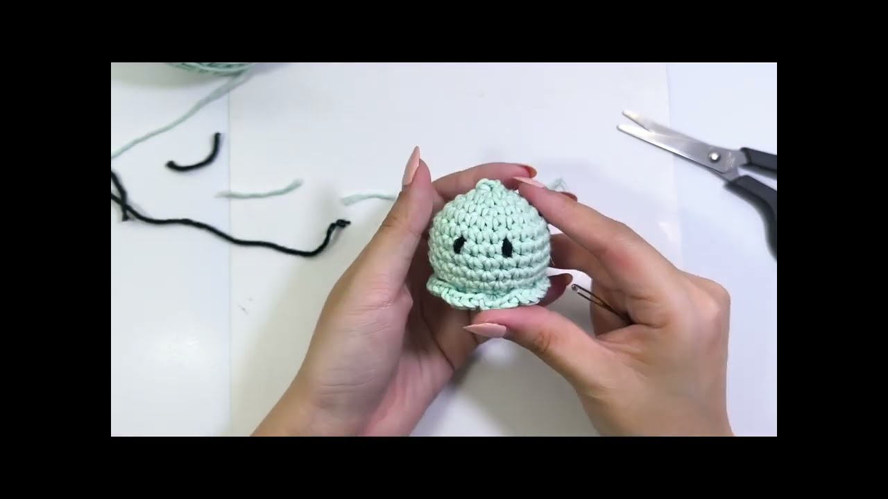 How to crochet octopus beginner tutorial keychain Liely crafter | Cara merajut untuk pemula