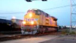 Brand New Union Pacific SD70ACe #8650 Light Power Move