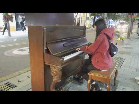일반인이 지나가다 치는  (이슬화) 피아노 연주  - <strong>Chopin</strong> - <strong>Etude</strong> Op. 10 No. 4 -   피아노 연주   -  신촌 피아노 2019.10.16일 .
