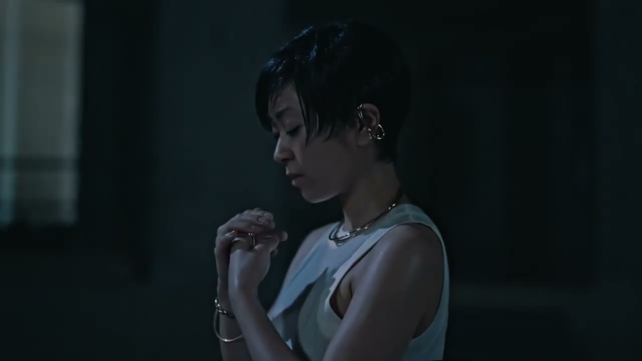 Hikaru Utada (宇多田ヒカル) with CARTIER TRINITY FOR CHITOSE ABE OF sacai