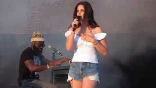 Video thumbnail of "Lana Del Rey - Born To Die (Bråvalla 2014)"