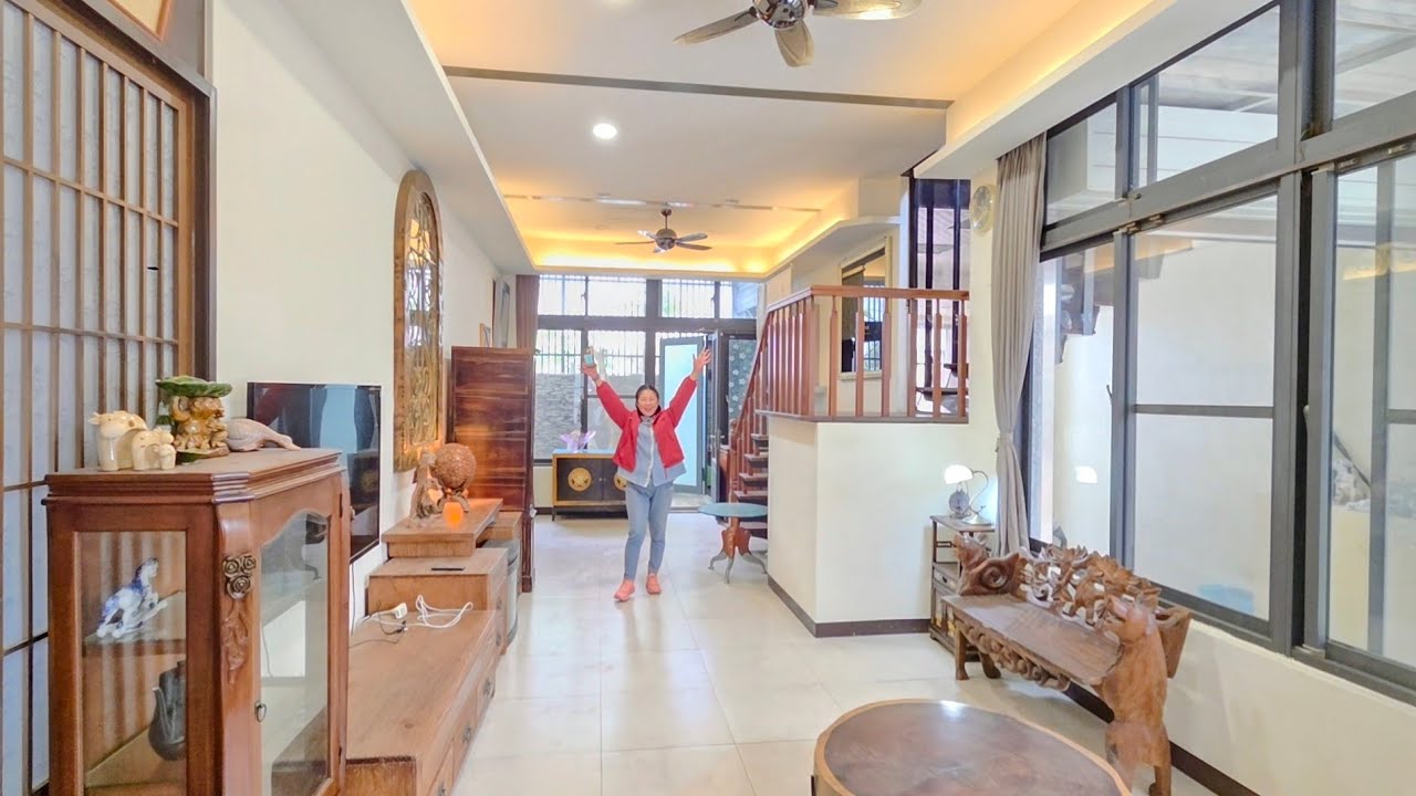 3488萬噢🥹14期水湳經貿商圈古雅風味鬧中取靜53大地坪（前後臨路）透天別墅2層前後花園雙車庫室內大坪數5房5衛水電地板更新雙孝親房大主臥更衣室空中花園大露台簡易電梯0977188512傅晏棠房地產