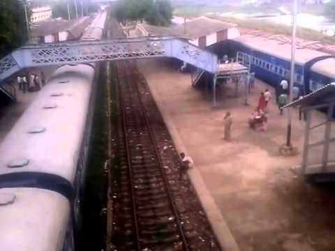 JAUNPUR SHAHI KILA ME MILA TAHKHANA Doovi