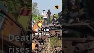 Crane collapses onto train in Nakhon Ratchasima