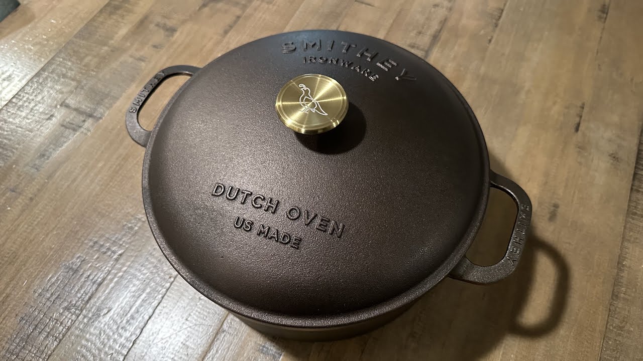 Smithey 5.5 Quart Dutch Oven