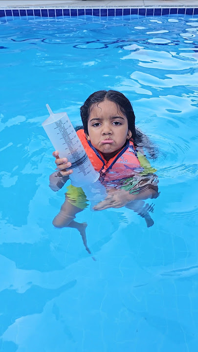 Kid pranks mom at the swimming pool💉🍭💉🍒🌊🍍