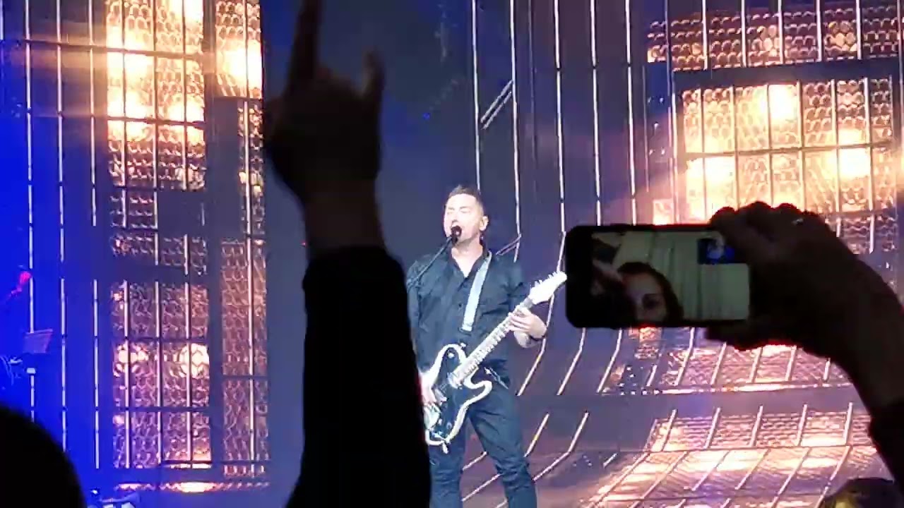 Ákos - Intro / Majom a ketrecben @ Aréna 2022