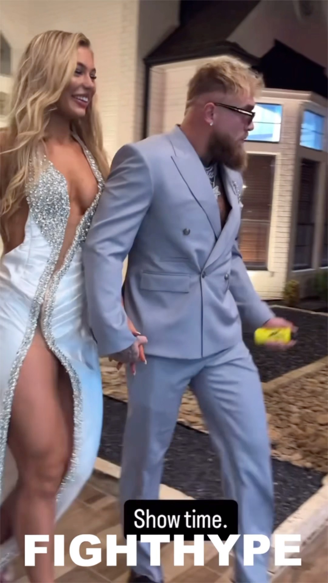 Jake Paul BOSSES in with DIMEPIECE to KNOCK OUT Mike Tyson