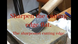 Japanese leather knife . Sharpens flat of the angle side of knife. 革包丁の表面を平面に研ぐ。preparing subtitle