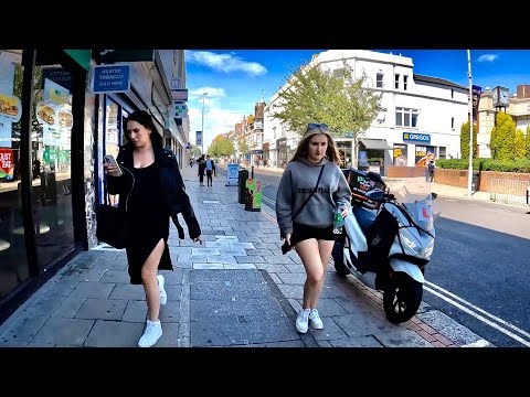 Join me as I walk around Worthing town center discover all that this charming town has to offer