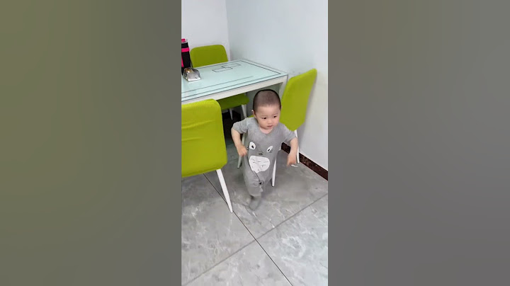 爸爸假装触电，小兜兜临危不乱成功解救爸爸#儿童安全#教育#段子