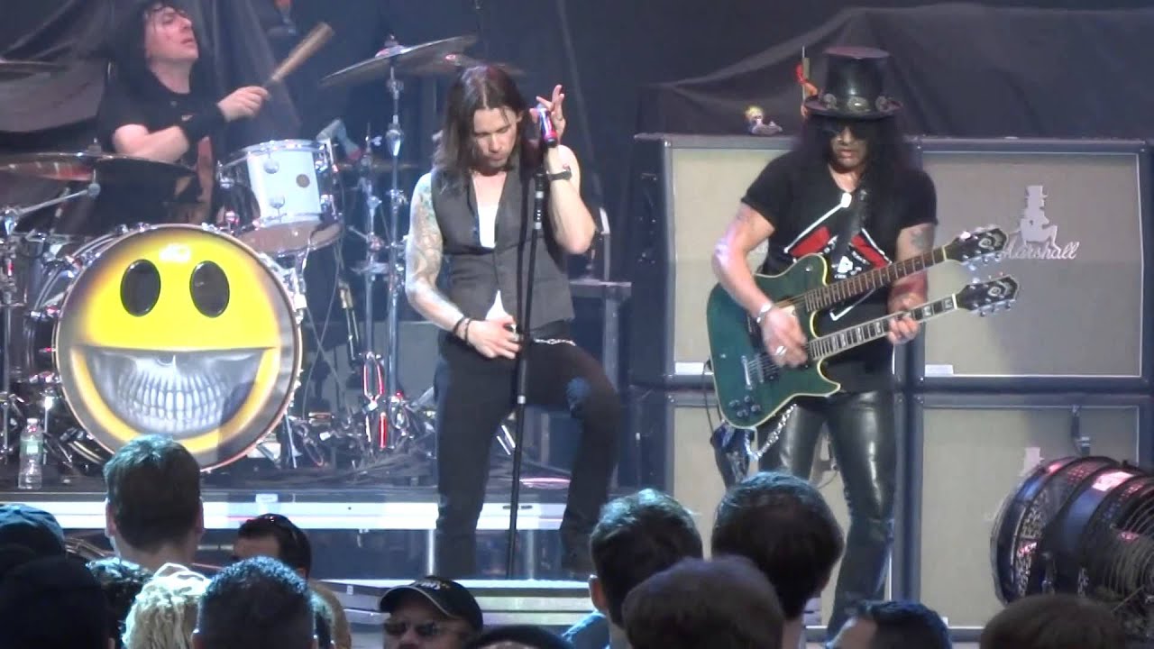 Slash, Myles Kennedy & The Conspirators-By The Sword