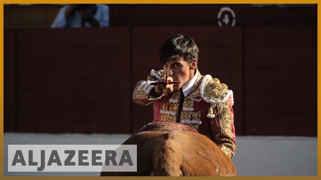 🇪🇸 اليمين المتطرف في إسبانيا يستهدف جماهير مصارعة الثيران لكسب الأصوات | الجزيرة الإنجليزية