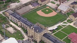 ‘Big House Ballgame’: Slammers to kick off season with exhibition game at Old Joliet Prison