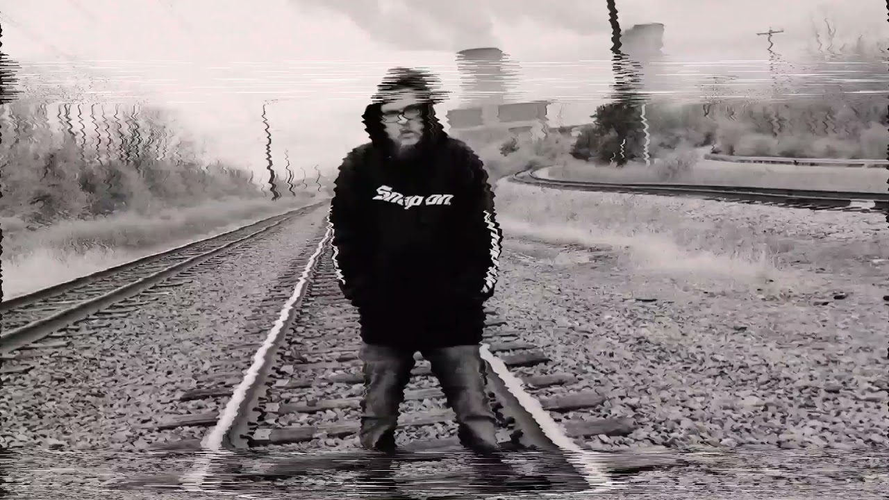 Guarda Feio - Sleep (OFFICIAL MUSIC VIDEO) su YouTube Guarda Feio - Sleep (OFFICIAL MUSIC VIDEO) su YouTube