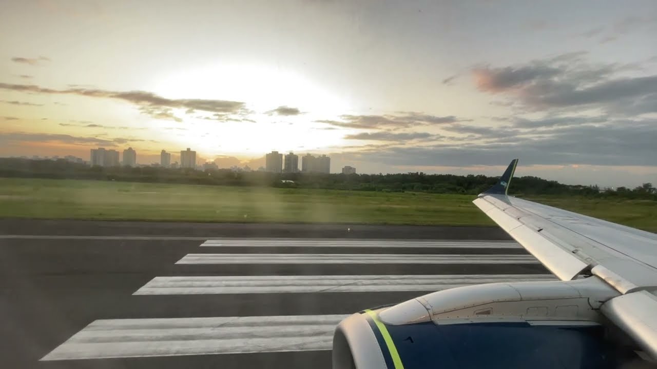 Decolagem em Vitória, ES (VIX/SBVT), Embraer 195 da Azul - PR-AXZ | AD4124 |