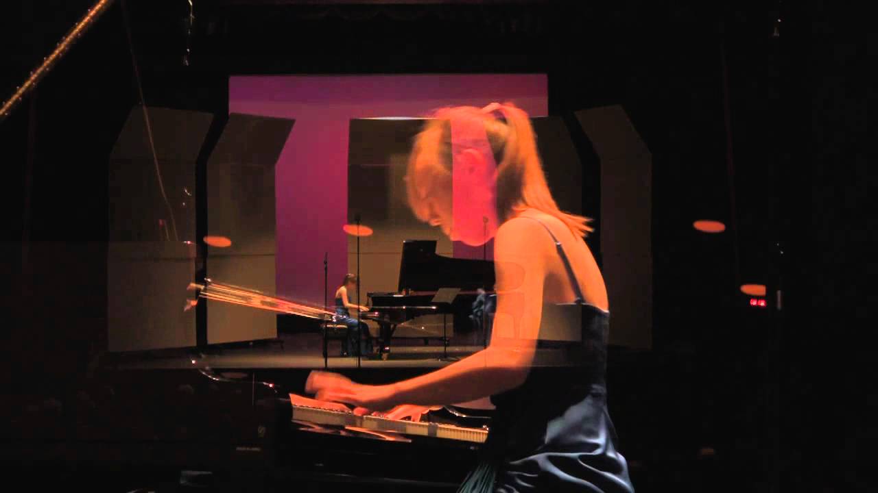 Hanna Kostamaa playing at LACMA's Sunday's Live