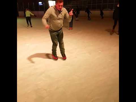 Vidéo: Comment Danser Sur Glace