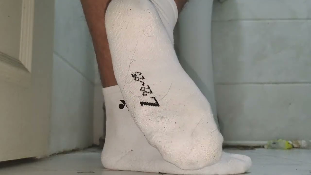 show white socks1.11