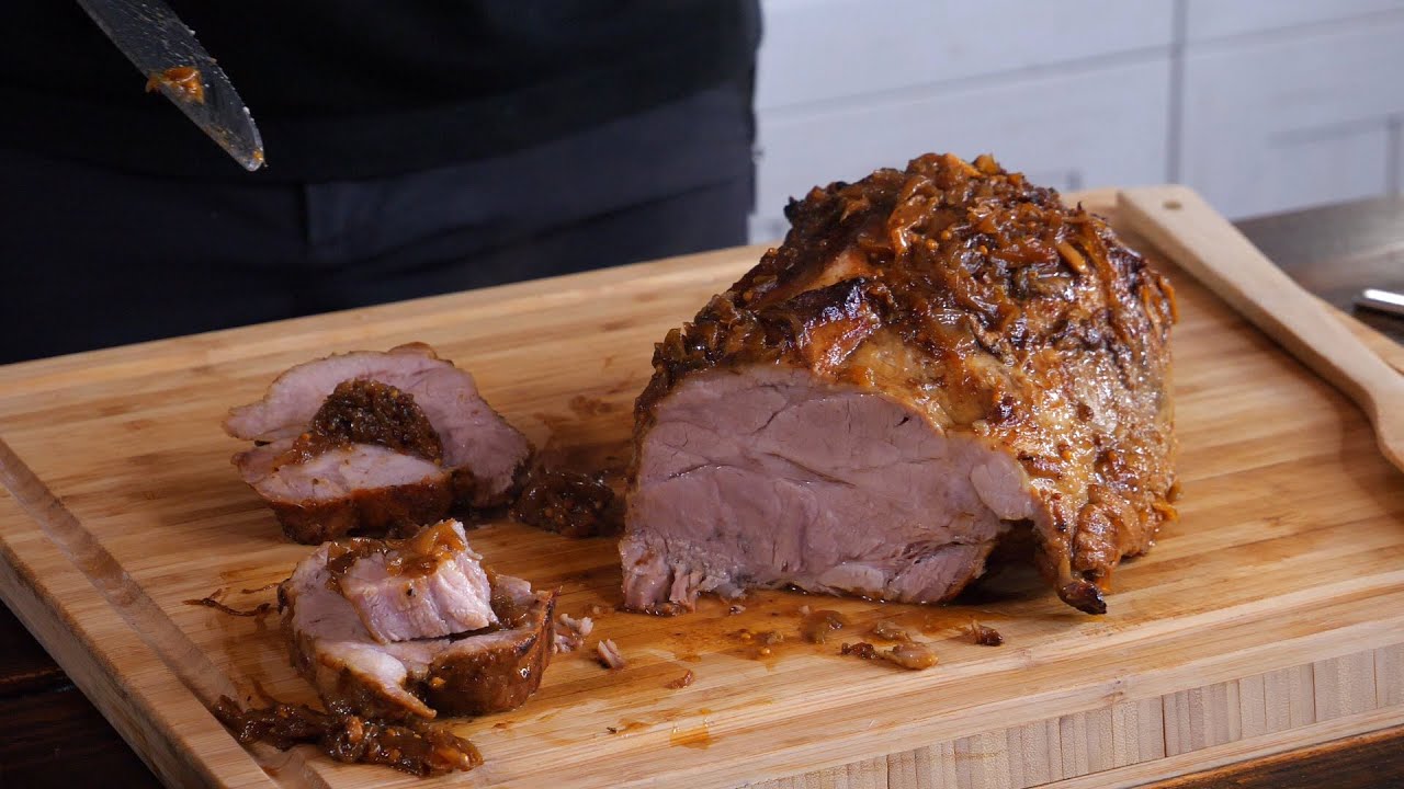 Pieczona karkówka w karmelizowanej cebuli / Oddaszfartucha