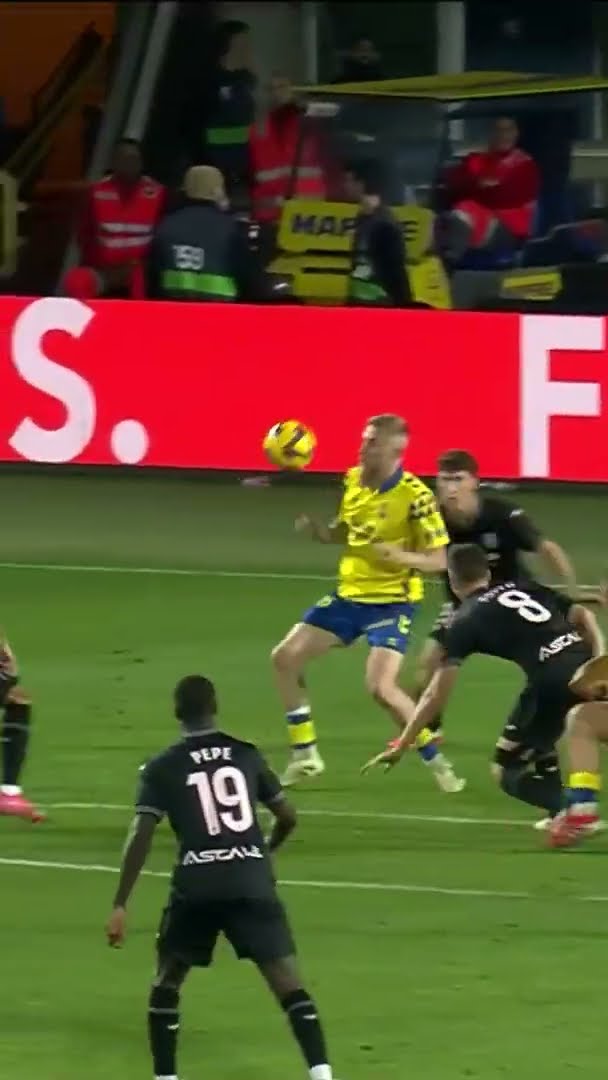 This bicycle kick by MCBURNIE ?