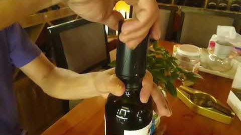 Hướng dẫn cách hút chân không rượu vang bằng dụng cụ fultex Tây Ban Nha đơn giản, dễ thao tác.