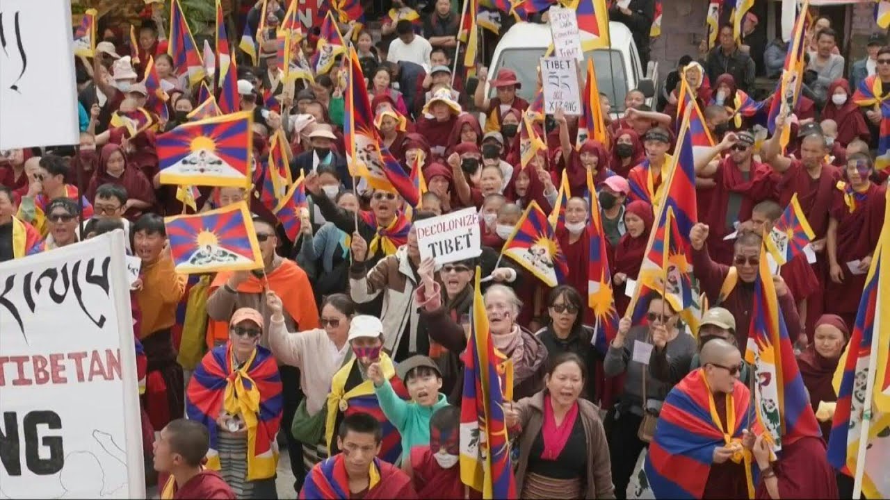 Tibetanos exiliados se manifiestan en el 65 aniversario de su ...