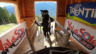 MUNDIAL DE DOWNHILL ! Primeras bajadas - Val Di Sole 2021 - Jeronimo Páez y Pablo Aguilar