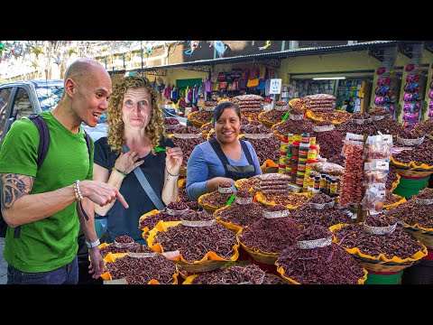 BEST Mexican Street Food in Oaxaca, Mexico 🇲🇽 OAXACAN CHAPULINES & MEMELAS + CHOCOLATE FACTORY TOUR!