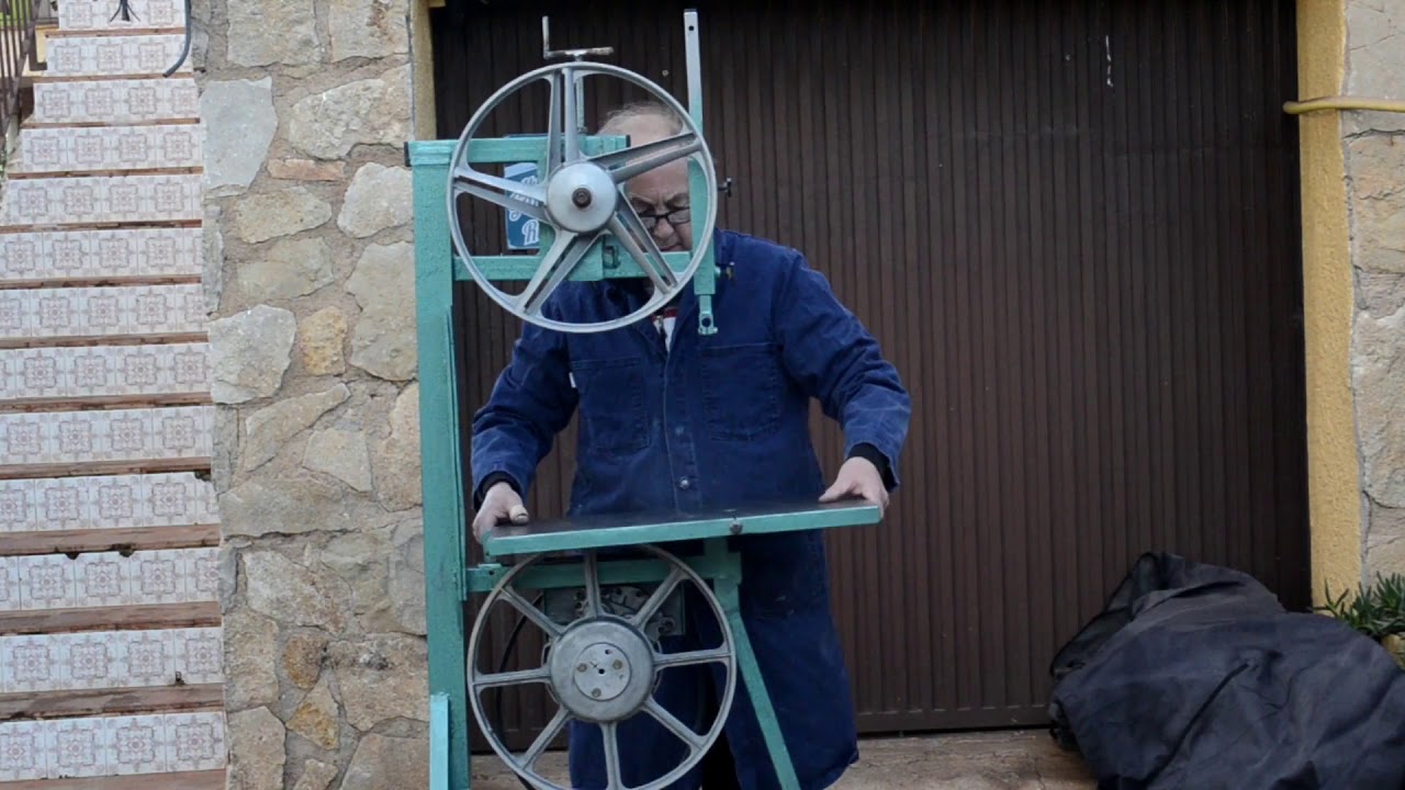 Homemade metal bandsaw. Part 5. Assembly. - YouTube