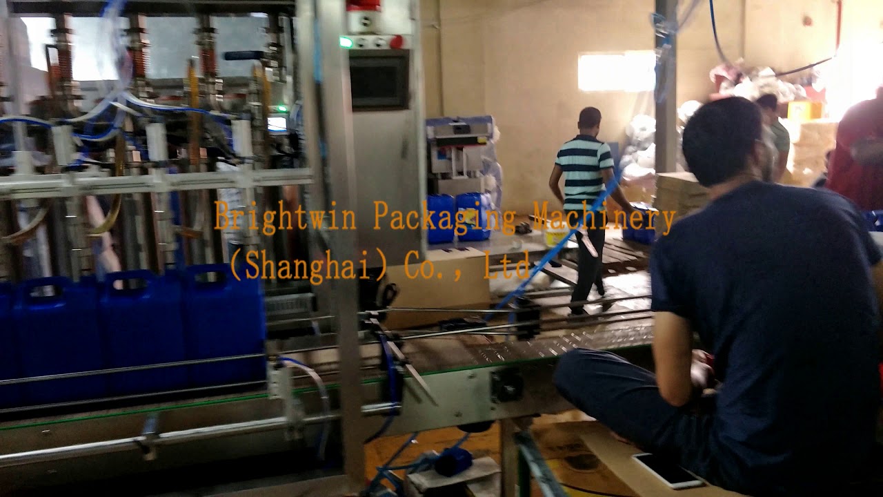 5L 16 nozzles filling machine in customer's factory