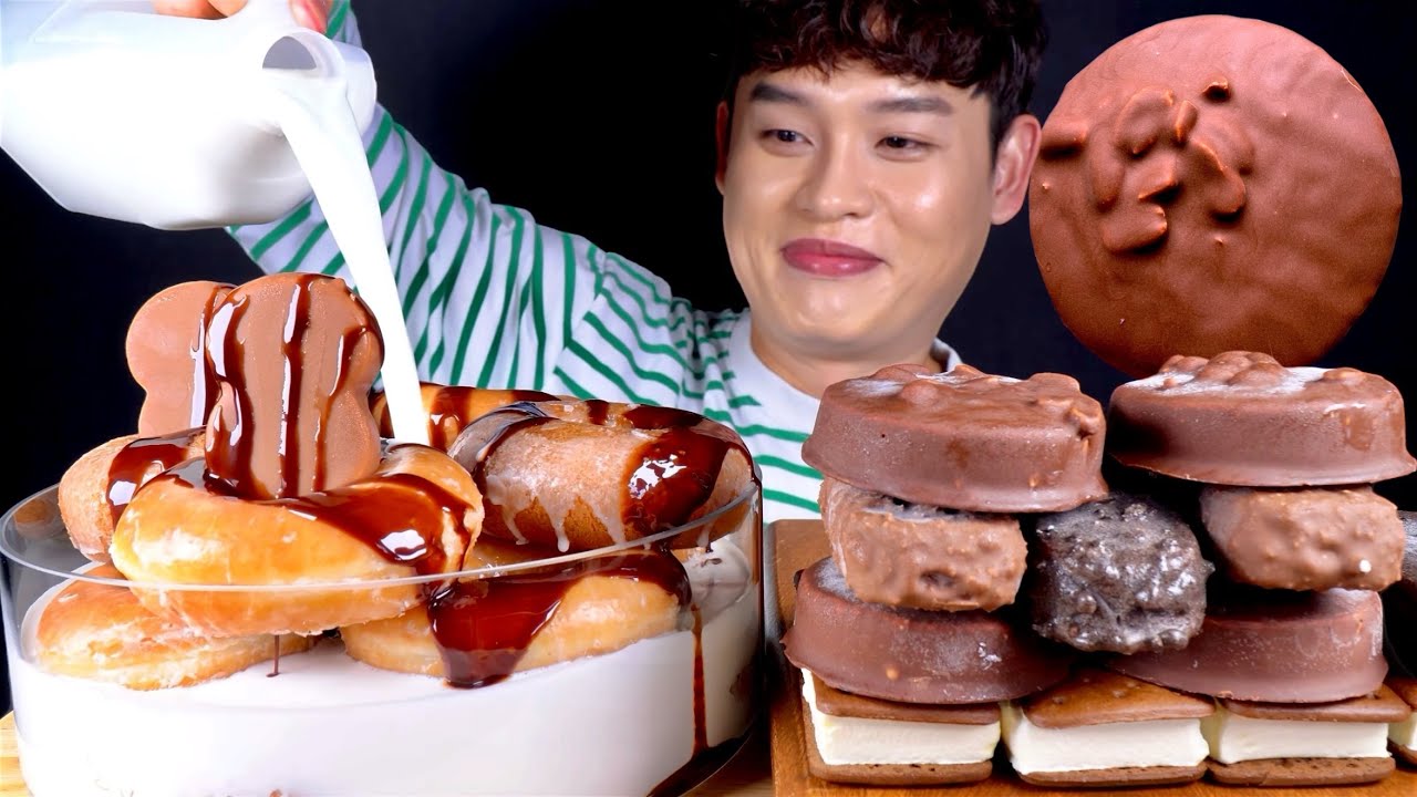 ASMR 우유에 퐁당 촉촉한 글레이즈도넛 킷캣바 오레오바 쿠키오 아이스크림 먹방! Glaze Doughnuts With Mike Chocolate Ice Cream MuKBang!