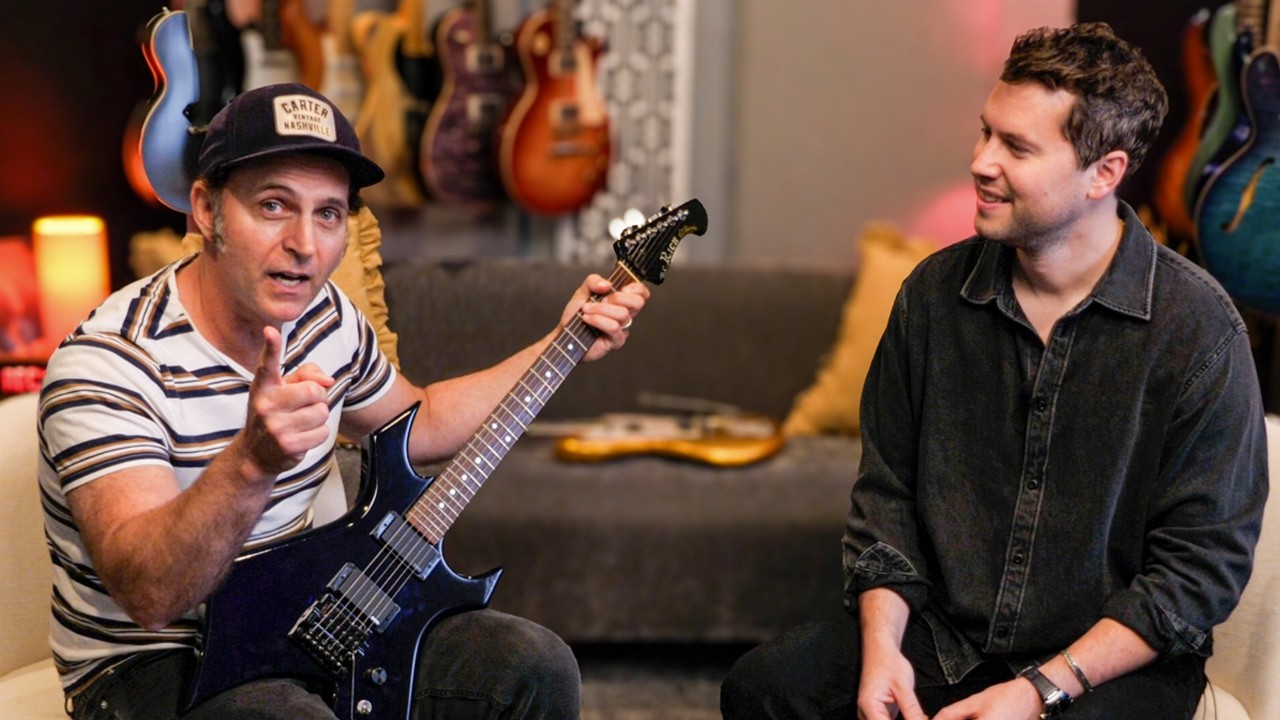 Дуизил Заппа "Ван Хален" изучает мои гитары