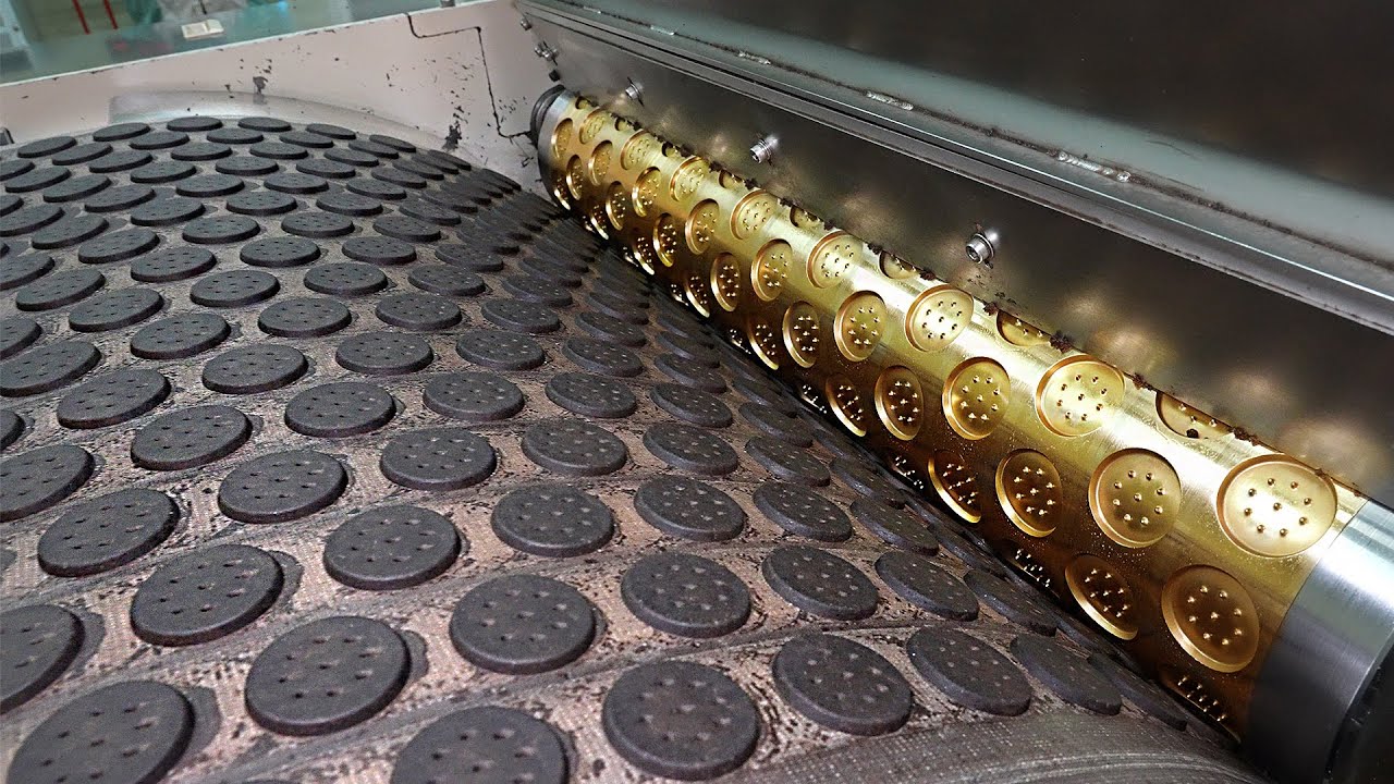 우유가 안들어간 신기한 아이스크림? 초코쿠키를 통으로 갈아넣은 대량생산 아이스크림 공장  ┃chocolate ice cream factory / Korean Street Food