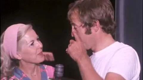 Bette Rogge interviews Noel Harrison and Linda Lav...